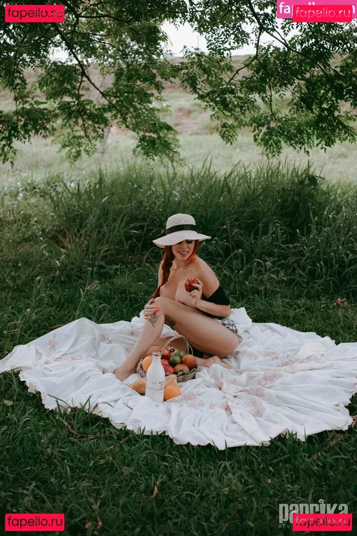 Rossane Bom Onlyfans Photo Gallery 