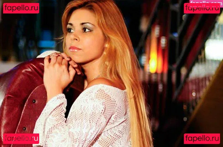 Rossane Bom Onlyfans Photo Gallery 