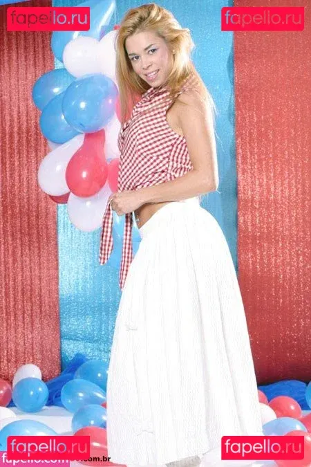 Rossane Bom Onlyfans Photo Gallery 