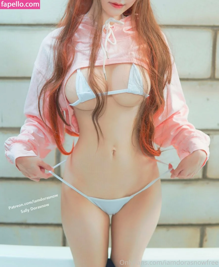 iamdorasnowfree Onlyfans Photo Gallery 