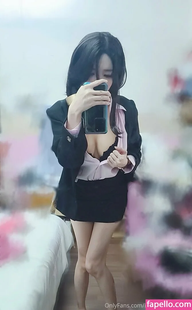 iamdorasnowfree Onlyfans Photo Gallery 