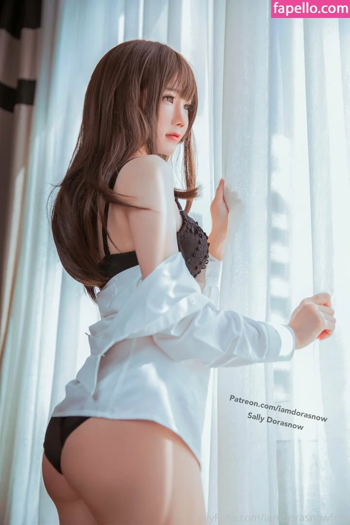 iamdorasnowfree Onlyfans Photo Gallery 