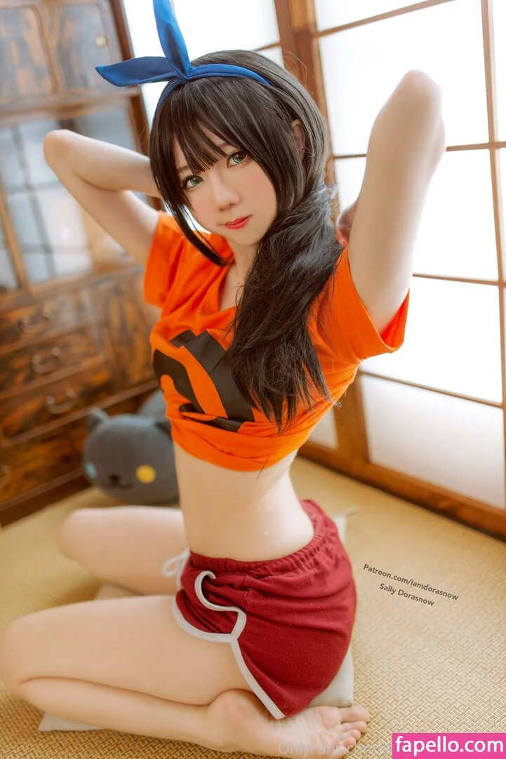 iamdorasnowfree Onlyfans Photo Gallery 