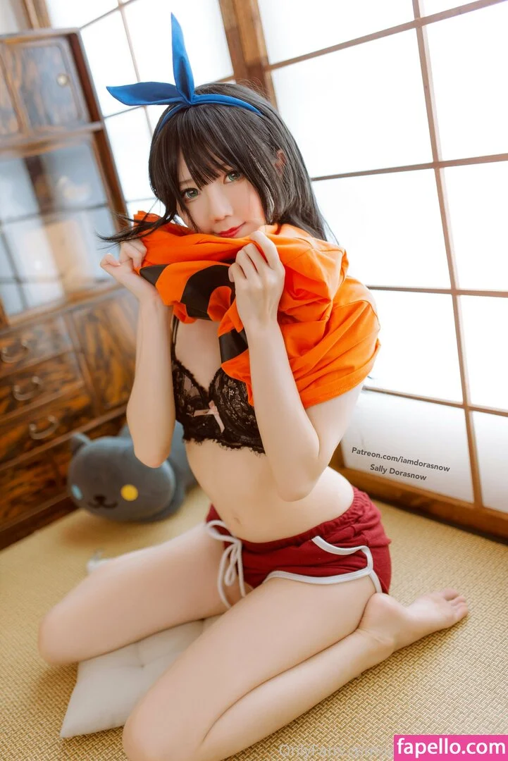 iamdorasnowfree Onlyfans Photo Gallery 