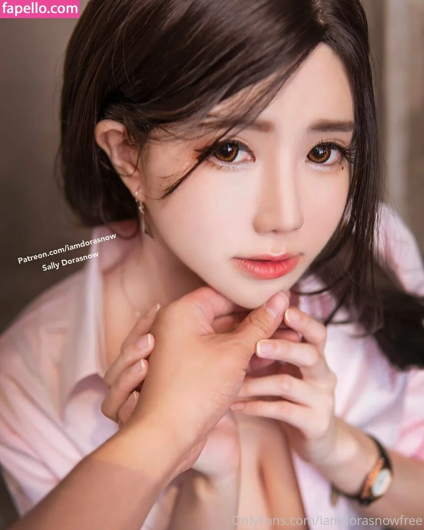 iamdorasnowfree Onlyfans Photo Gallery 