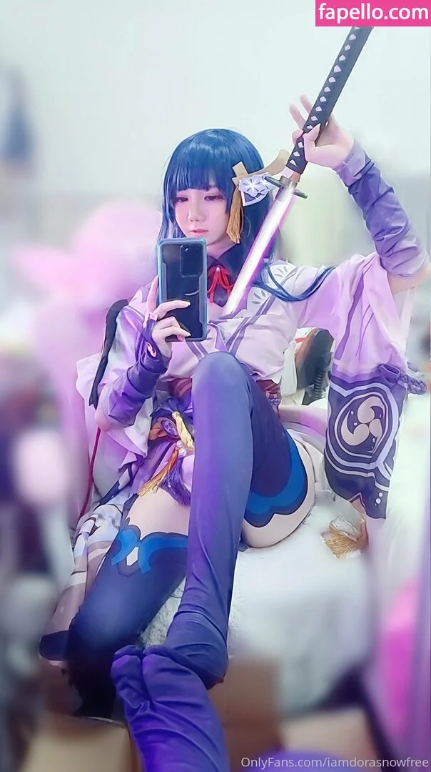 iamdorasnowfree Onlyfans Photo Gallery 