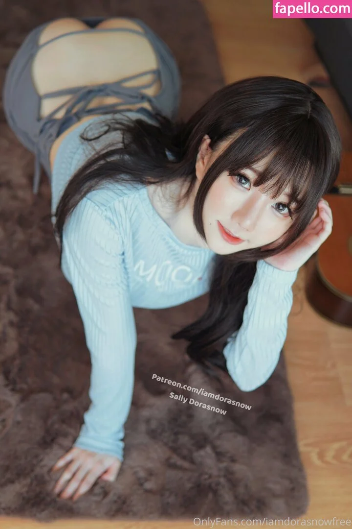 iamdorasnowfree Onlyfans Photo Gallery 