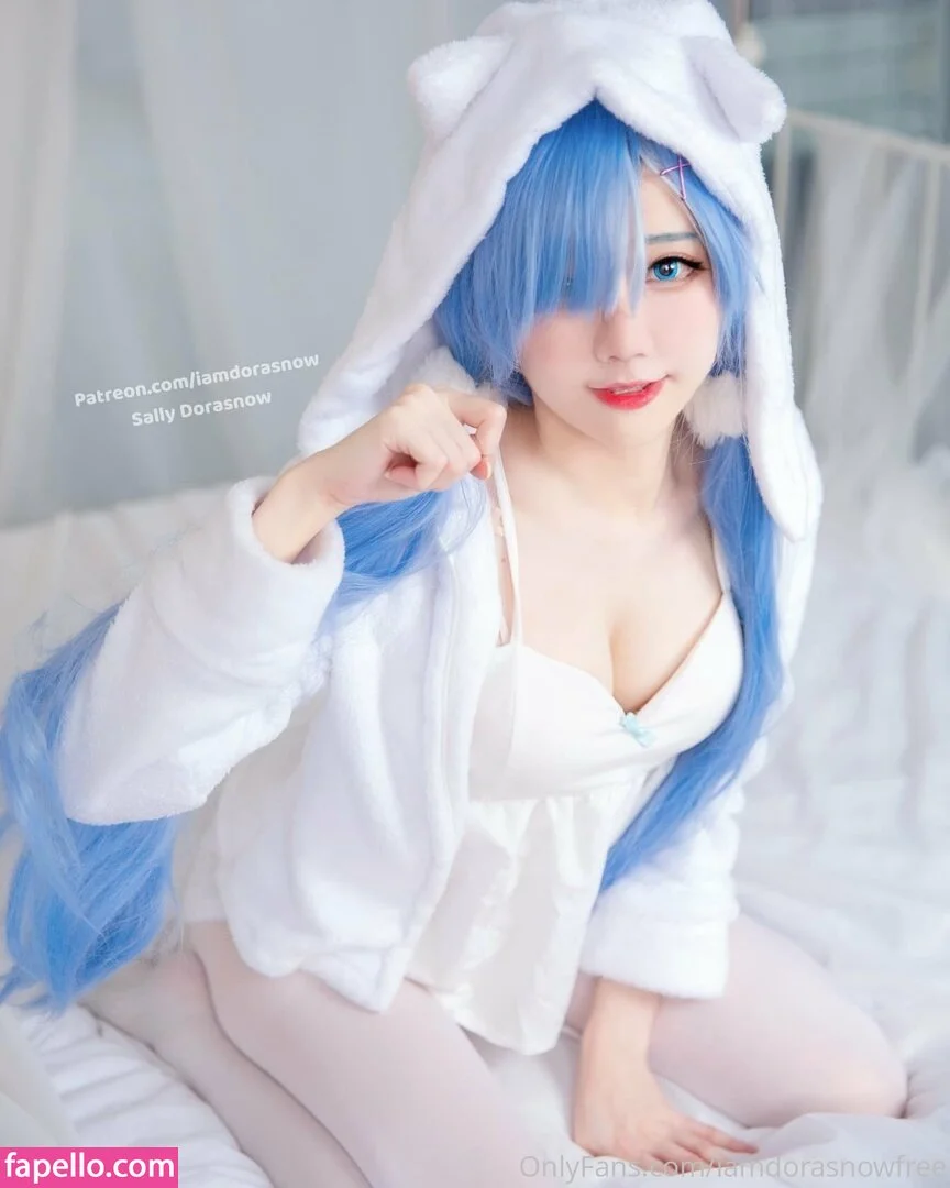 iamdorasnowfree Onlyfans Photo Gallery 