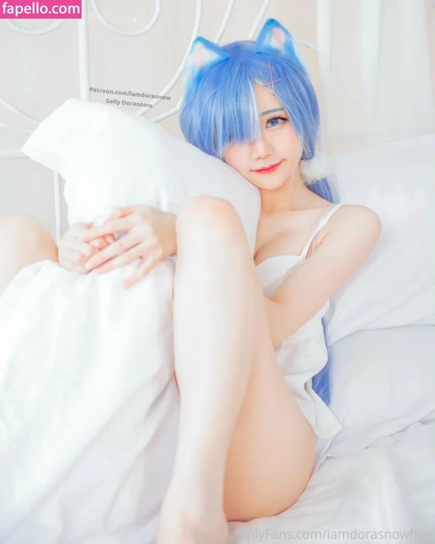 iamdorasnowfree Onlyfans Photo Gallery 