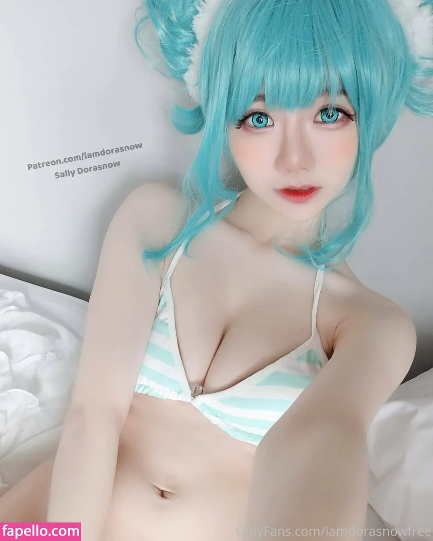 iamdorasnowfree Onlyfans Photo Gallery 