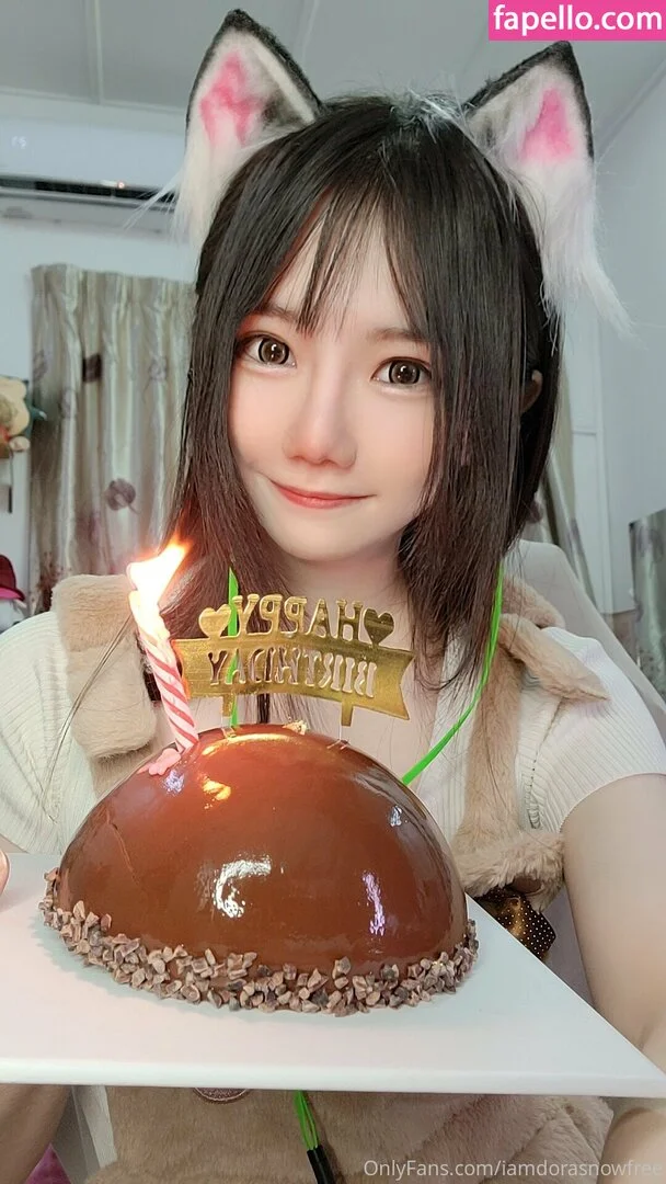 iamdorasnowfree Onlyfans Photo Gallery 