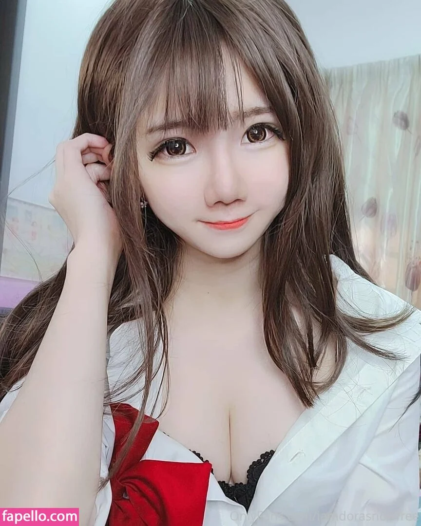 iamdorasnowfree Onlyfans Photo Gallery 