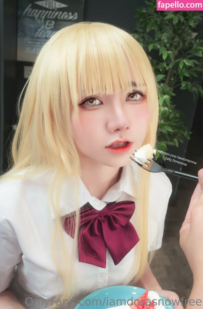 iamdorasnowfree Onlyfans Photo Gallery 