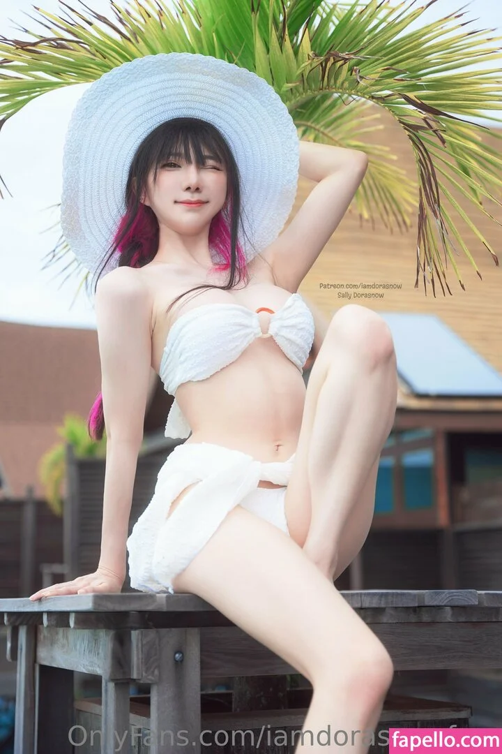 iamdorasnowfree Onlyfans Photo Gallery 