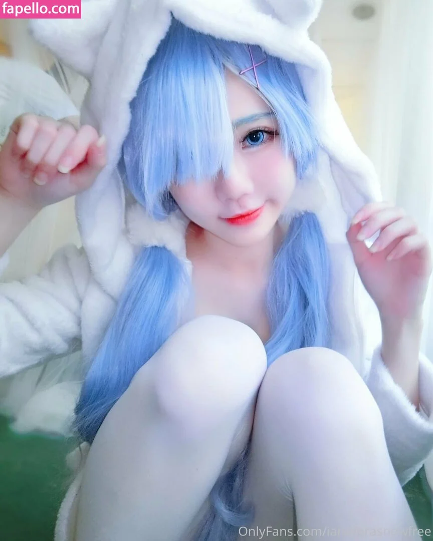 iamdorasnowfree Onlyfans Photo Gallery 