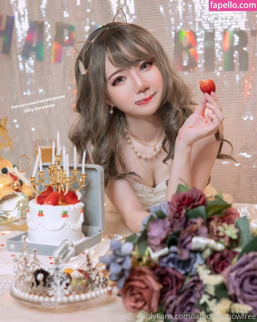 iamdorasnowfree Onlyfans Photo Gallery 