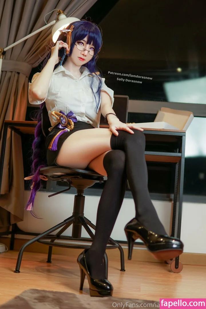 iamdorasnowfree Onlyfans Photo Gallery 