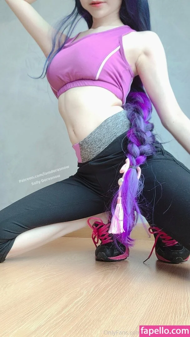 iamdorasnowfree Onlyfans Photo Gallery 