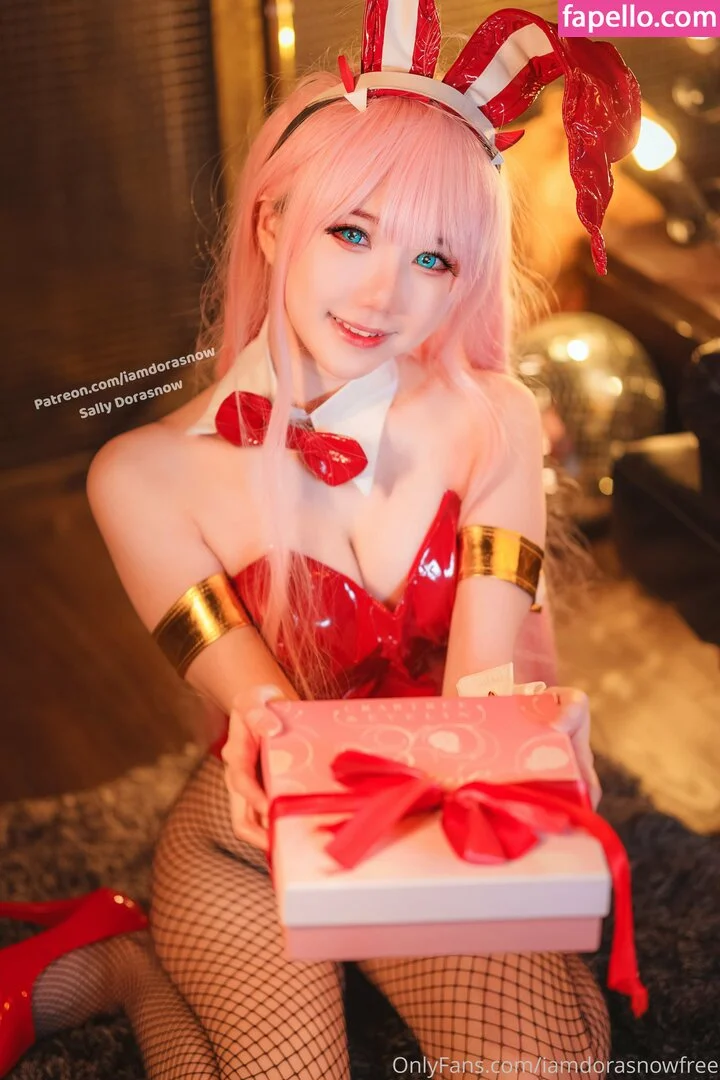 iamdorasnowfree Onlyfans Photo Gallery 