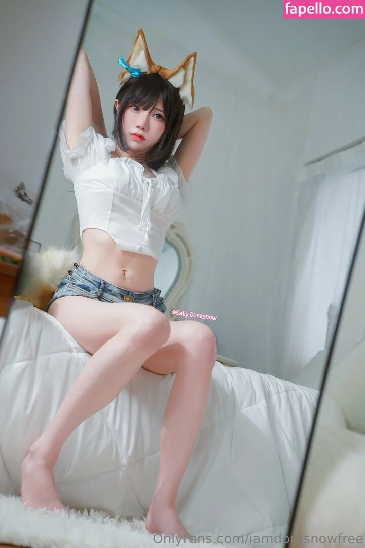 iamdorasnowfree Onlyfans Photo Gallery 