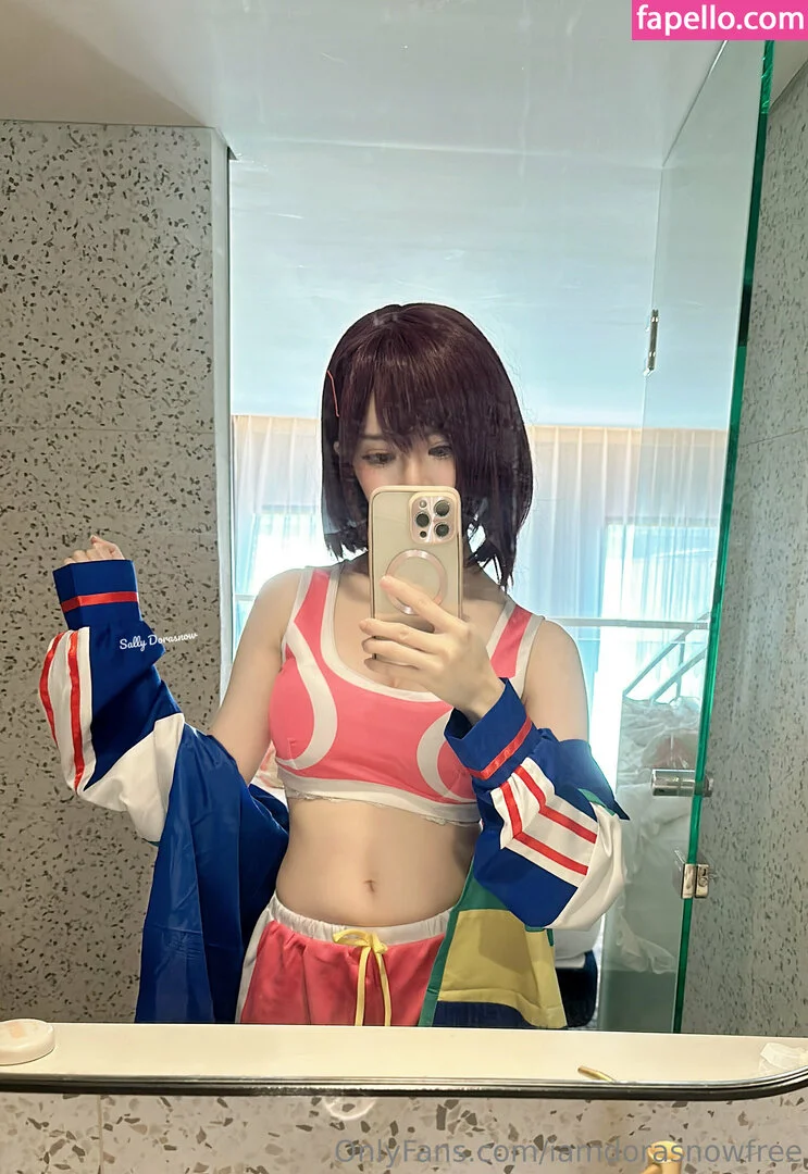 iamdorasnowfree Onlyfans Photo Gallery 