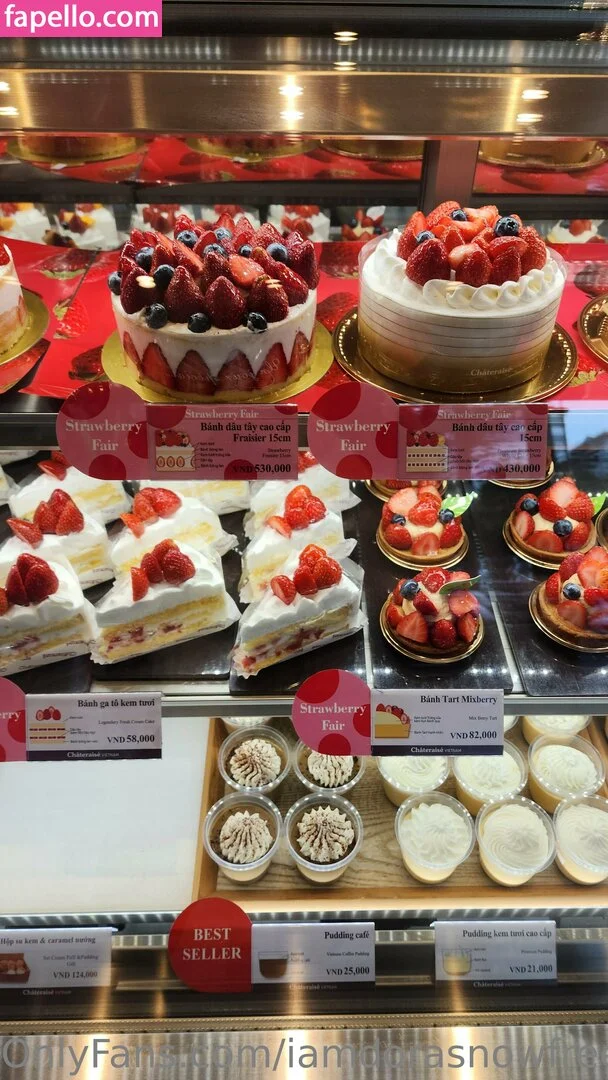 iamdorasnowfree Onlyfans Photo Gallery 