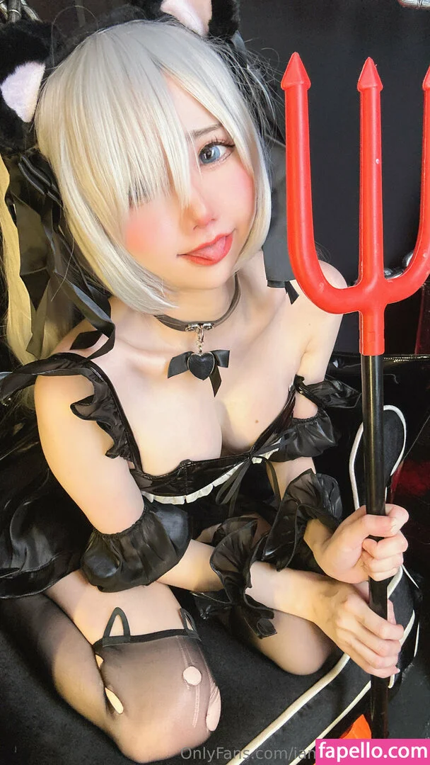 iamdorasnowfree Onlyfans Photo Gallery 