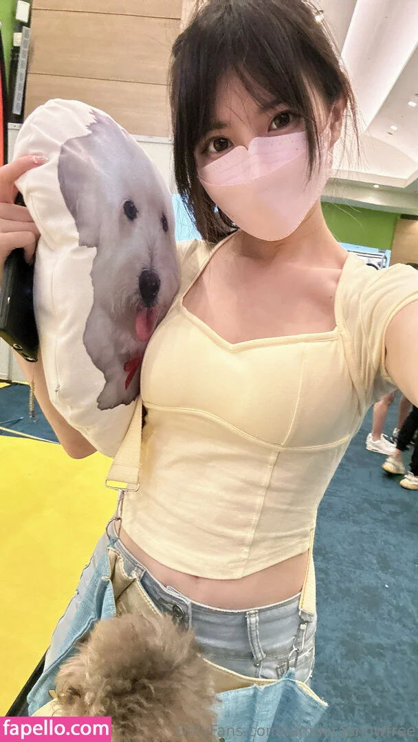 iamdorasnowfree Onlyfans Photo Gallery 