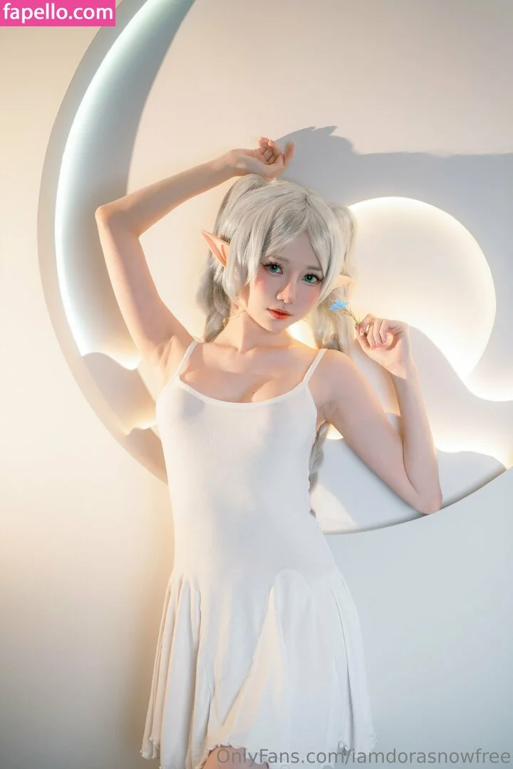 iamdorasnowfree Onlyfans Photo Gallery 