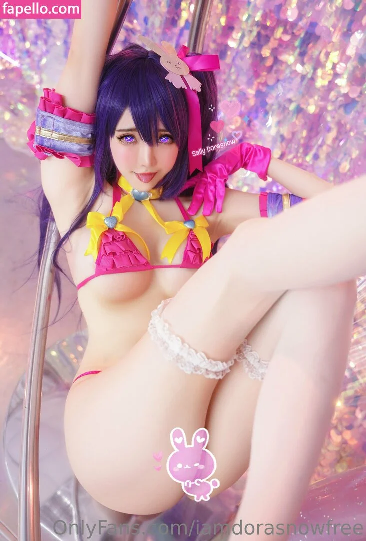 iamdorasnowfree Onlyfans Photo Gallery 