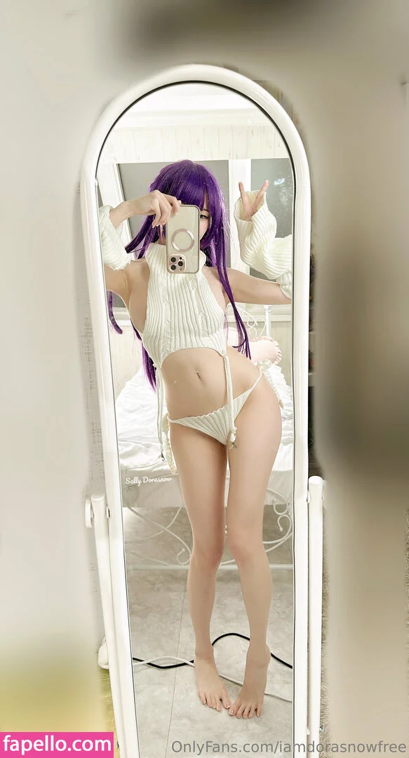 iamdorasnowfree Onlyfans Photo Gallery 