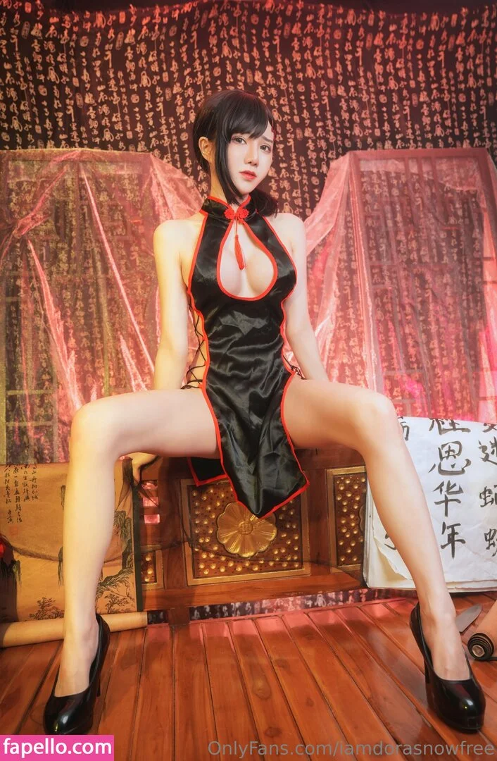 iamdorasnowfree Onlyfans Photo Gallery 