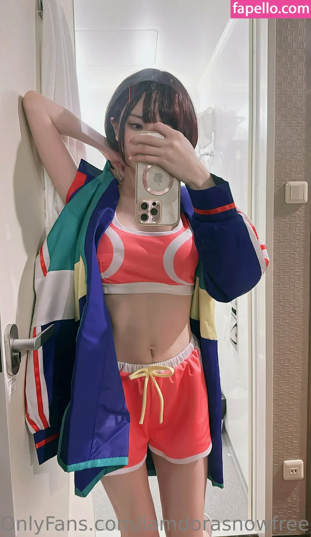 iamdorasnowfree Onlyfans Photo Gallery 