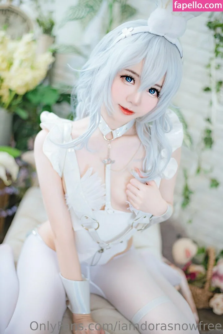 iamdorasnowfree Onlyfans Photo Gallery 