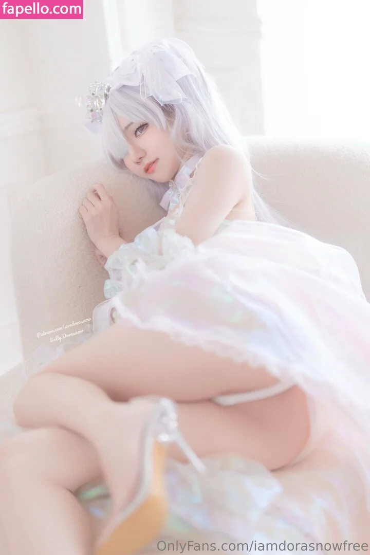 iamdorasnowfree Onlyfans Photo Gallery 