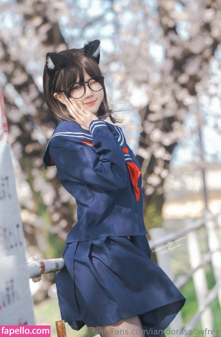 iamdorasnowfree Onlyfans Photo Gallery 