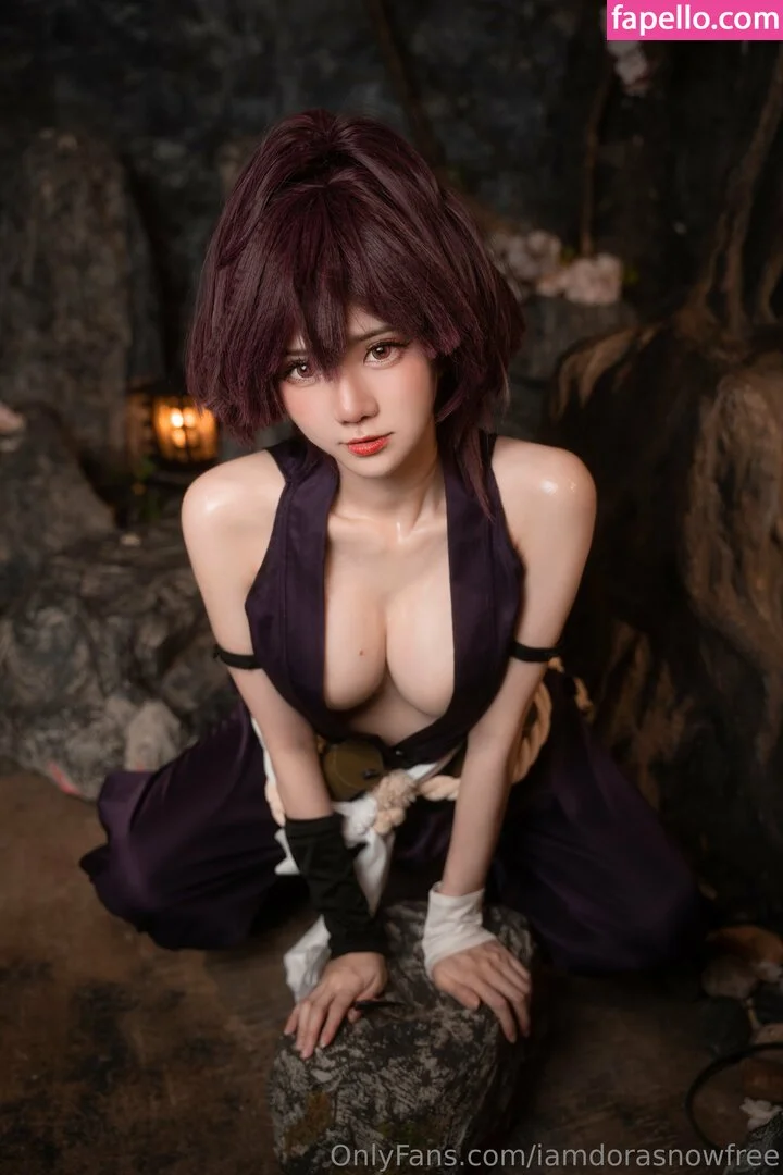 iamdorasnowfree Onlyfans Photo Gallery 