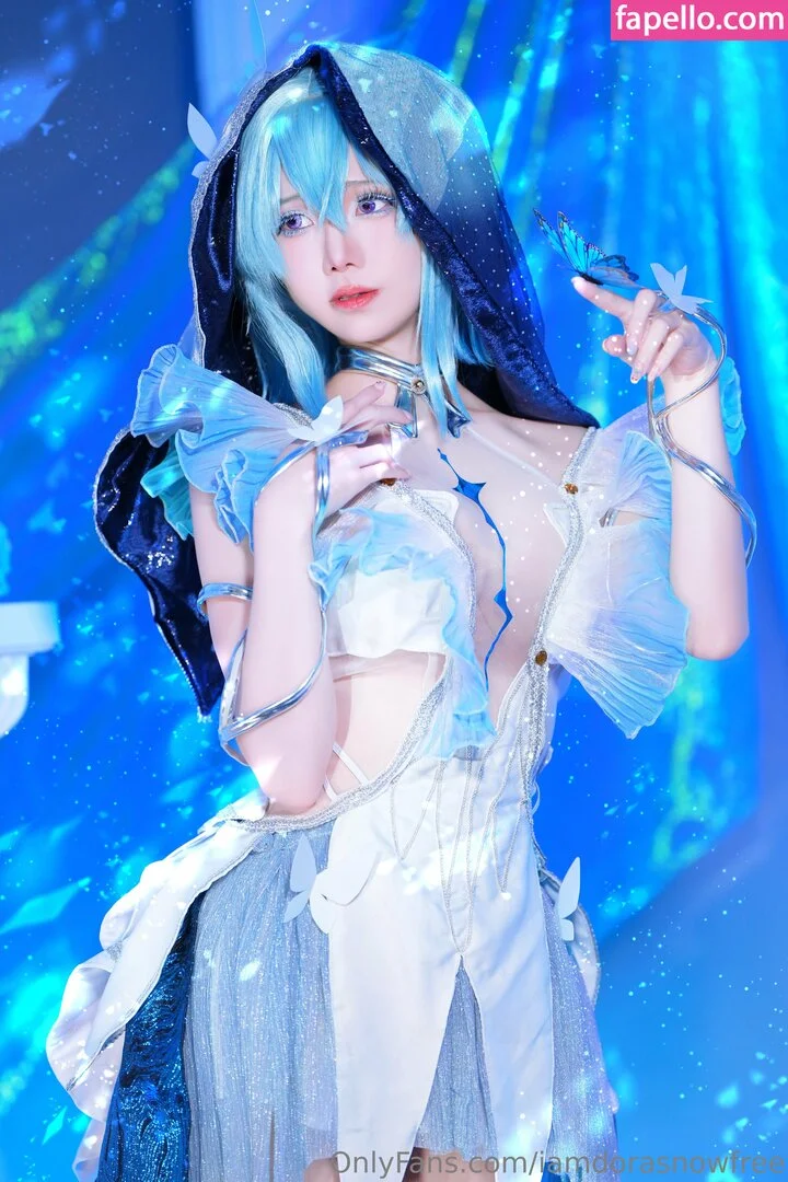 iamdorasnowfree Onlyfans Photo Gallery 