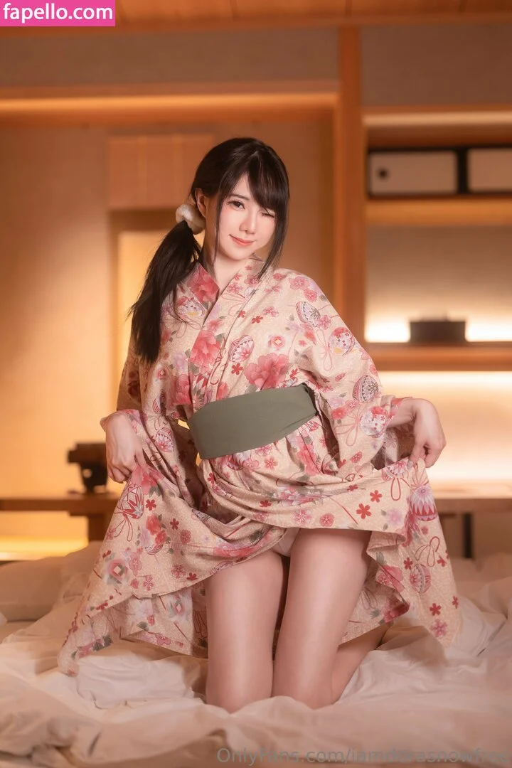 iamdorasnowfree Onlyfans Photo Gallery 