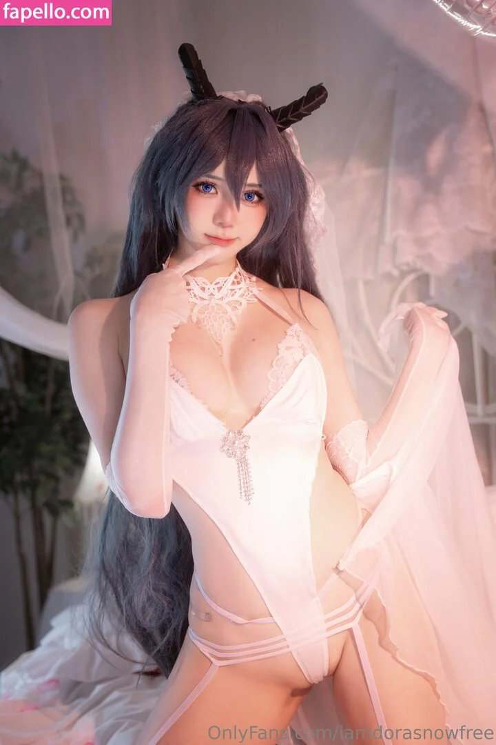 iamdorasnowfree Onlyfans Photo Gallery 