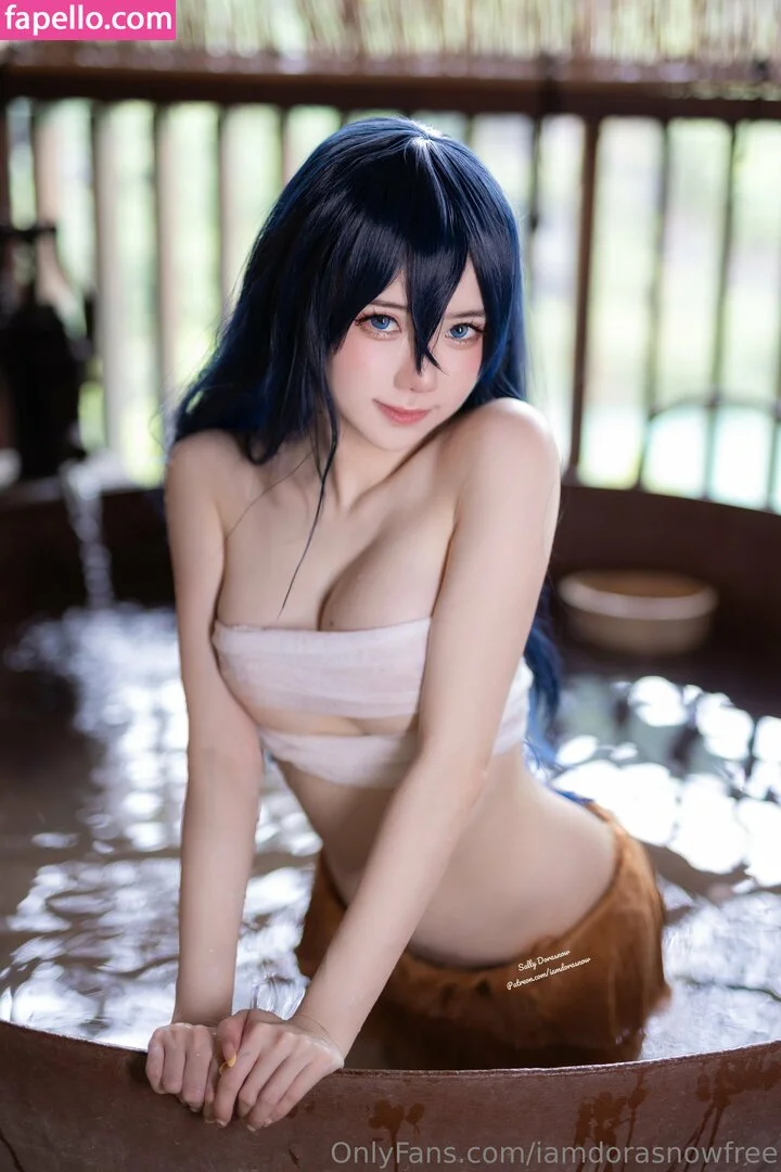 iamdorasnowfree Onlyfans Photo Gallery 