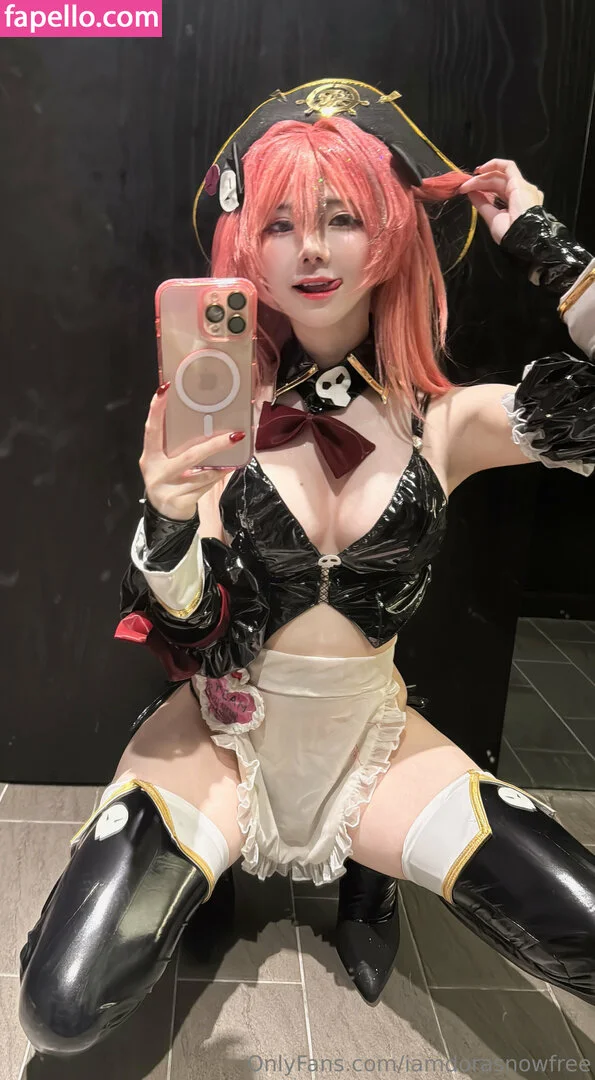 iamdorasnowfree Onlyfans Photo Gallery 