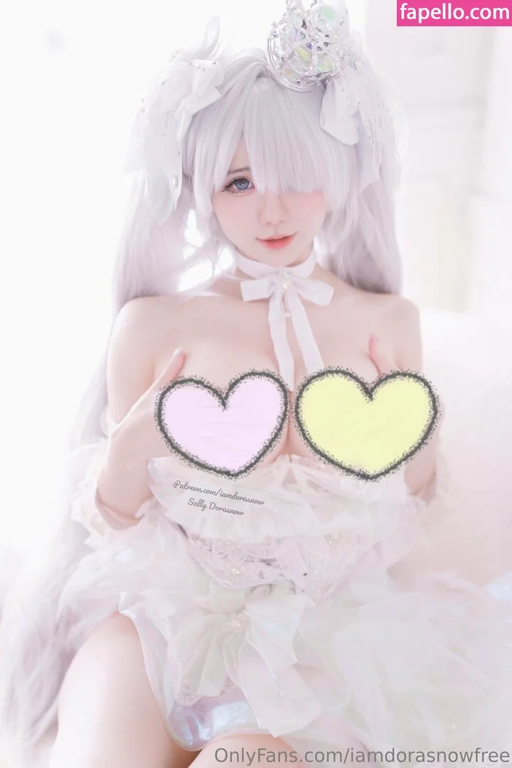 iamdorasnowfree Onlyfans Photo Gallery 