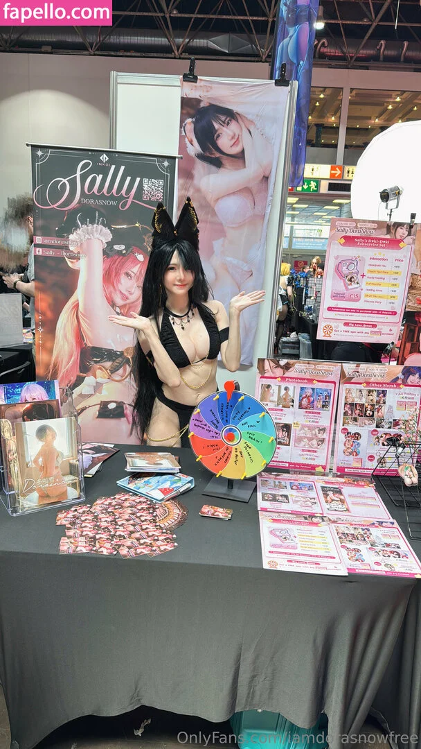 iamdorasnowfree Onlyfans Photo Gallery 