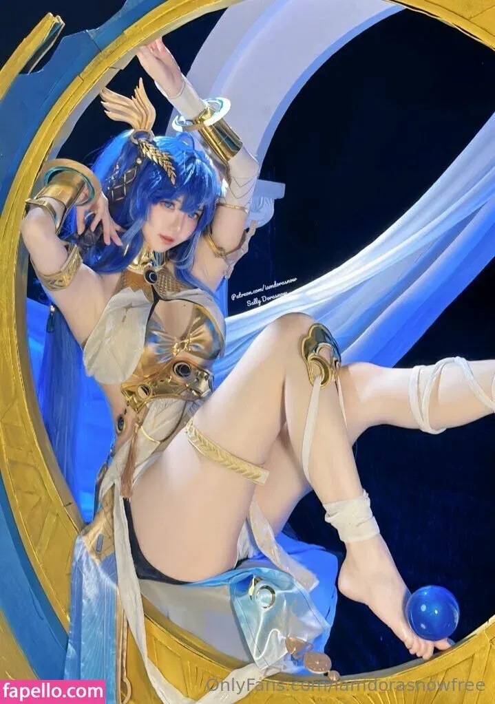 iamdorasnowfree Onlyfans Photo Gallery 