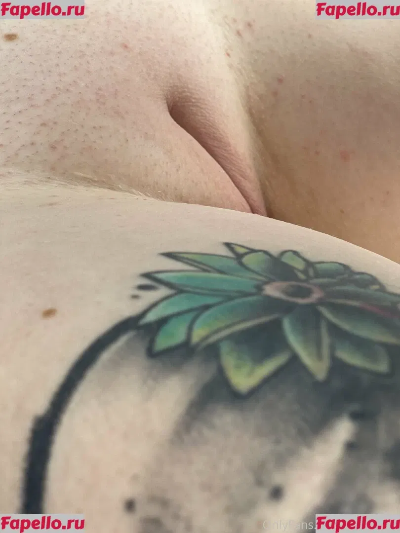 hotwifekk Onlyfans Photo Gallery 