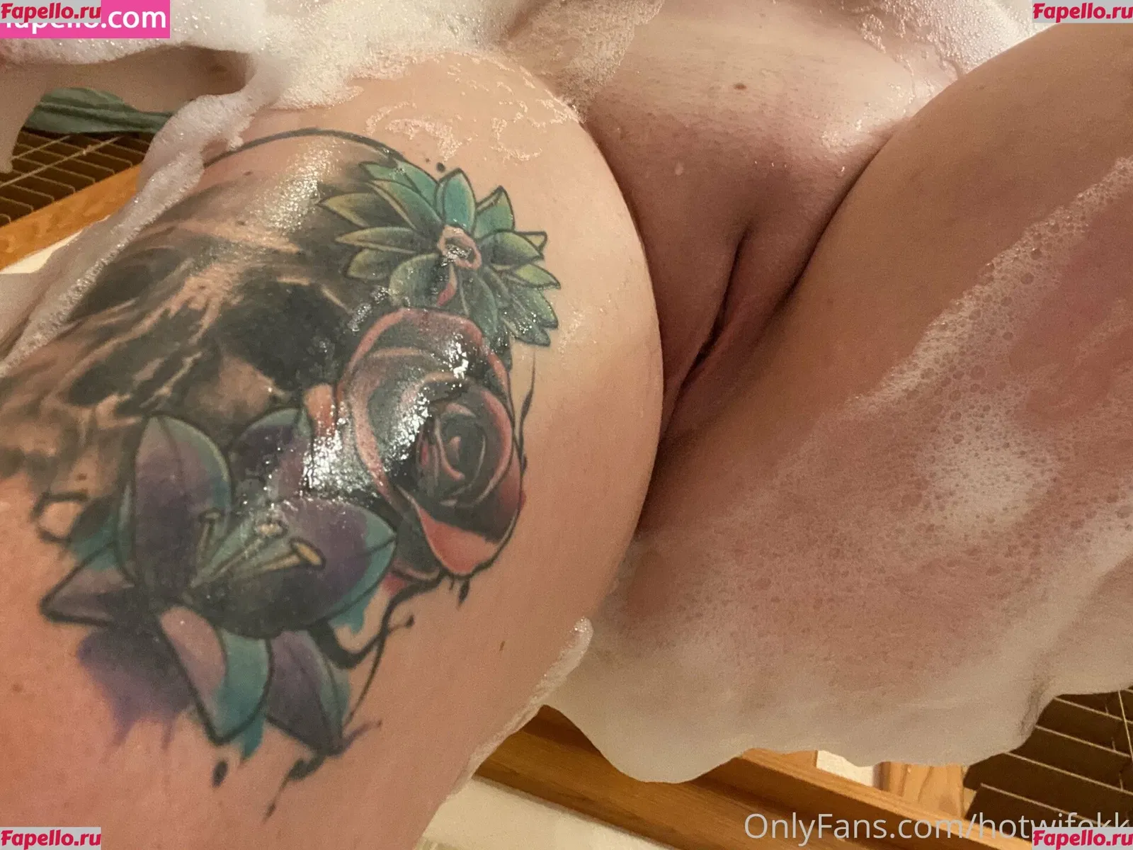 hotwifekk Onlyfans Photo Gallery 