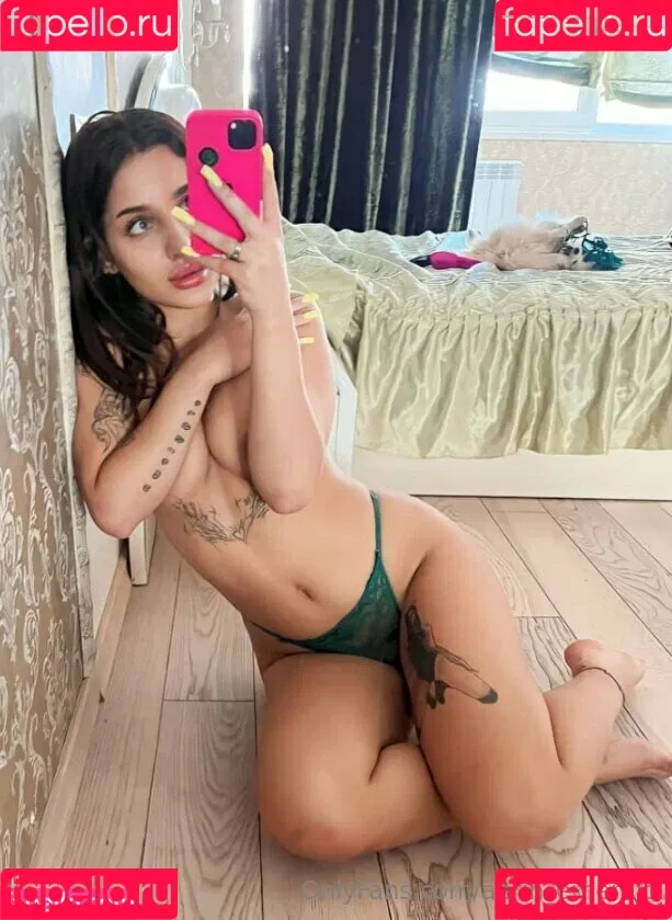 aerin_emerald Onlyfans Photo Gallery 