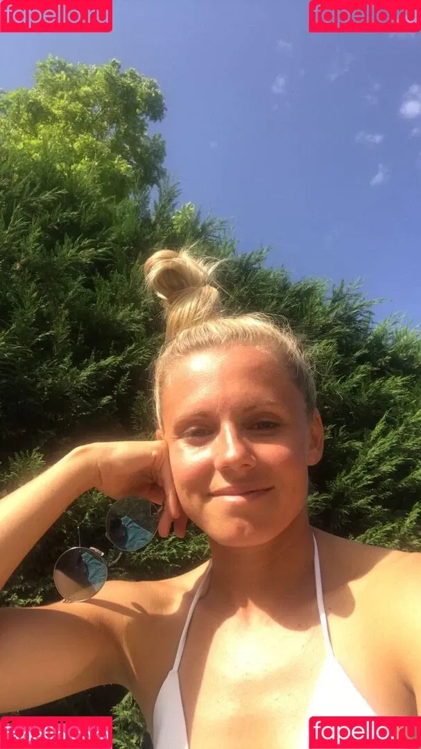 Julia Simic Onlyfans Photo Gallery 