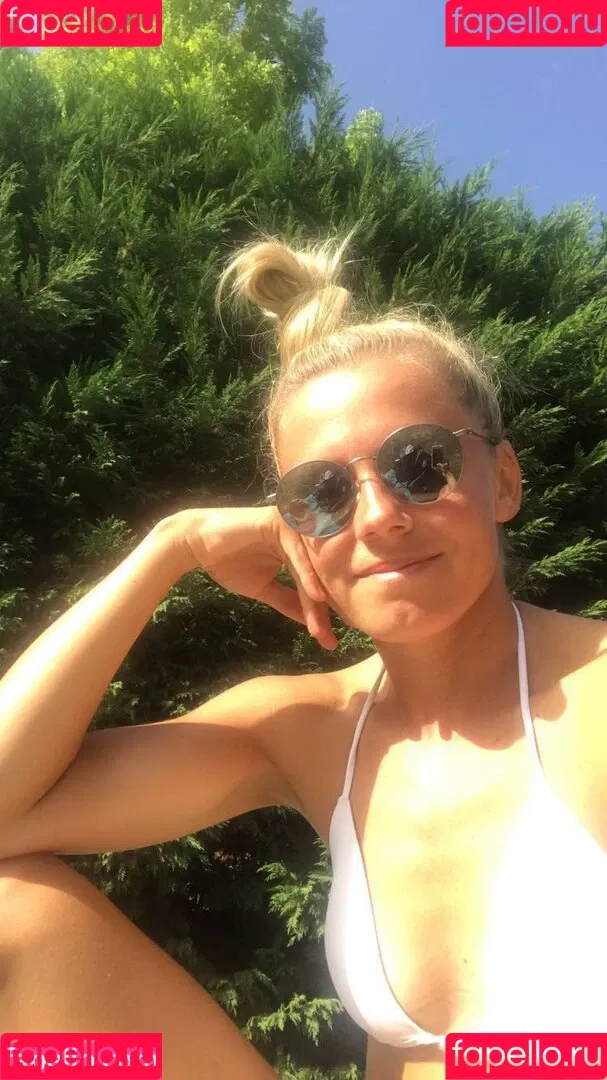 Julia Simic Onlyfans Photo Gallery 